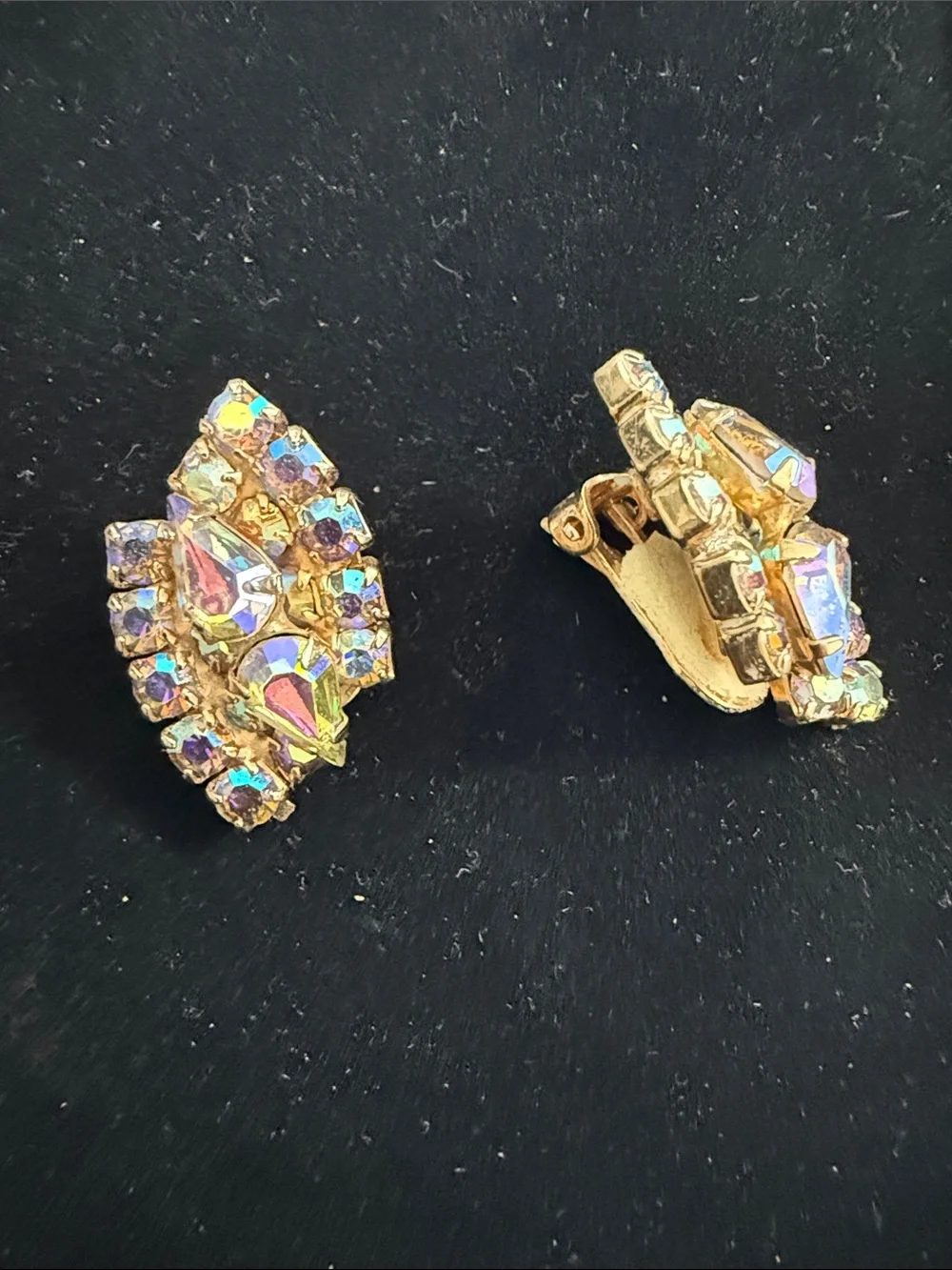 N/A elegant iridescent